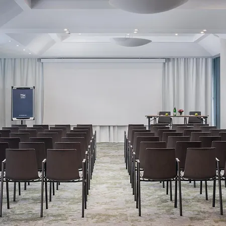 Nh Centro Otel 4*