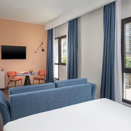 Hotel Nh Centro 4*