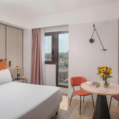 Hotel Nh Centro 4*