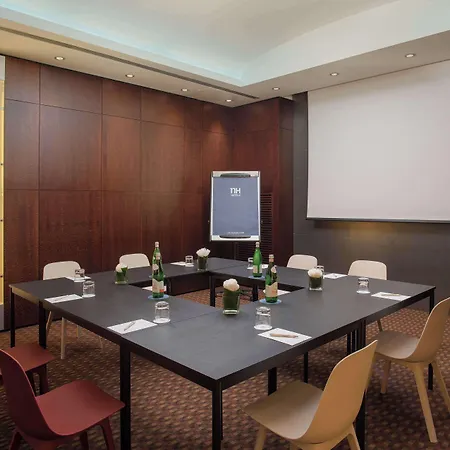Otel Nh Centro Katanya