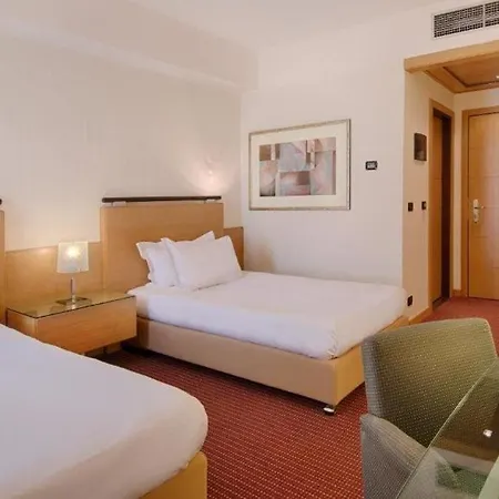 Nh Centro Hotel Catánia