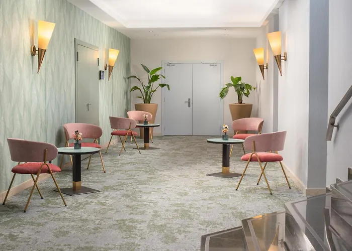 Otel Nh Centro Katanya