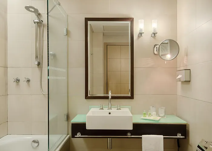 Hotel Nh Centro 4*