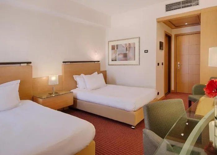 Nh Centro Otel Katanya